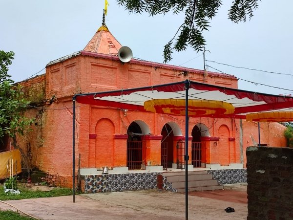 श्री राम मंदिर की भूमि के नामांतरण के लिए लक्ष्मण दास ने दिया आवेदन