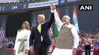 Namaste Trump Live Updates : ट्रम्प ने कहा, एक अविश्वसनीय वृद्धि की एक कहानी है मोदी