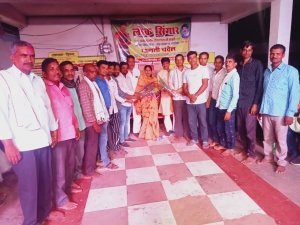 खैरागढ़ विधायक यशोदा नीलांबर गृह ग्राम में हुआ सम्मान