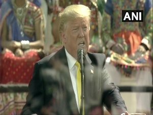 Namaste Trump कार्यक्रम में ट्रंप ने मोदी के साथ साथ DDLJ, Virat Kohli और Sachin की भी तारीफ की