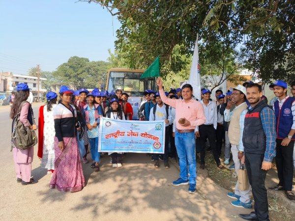 पॉलीटेक्निक के एनएसएस स्वयंसेवकों द्वारा गाड़ाघाट में एक दिवसीय शिविर का किया आयोजन