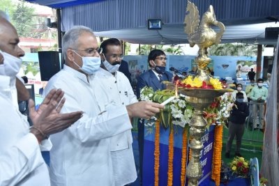 विश्व मात्सिकी दिवस पर मुख्यमंत्री ने 15 मछुआरों को दिया बाइक और दो को ऑटो
