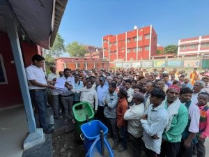 शिकायत : ग्रामीणों ने एसडीएम से की कोटवार को हटाने की मांग 