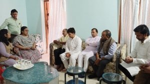 नेता प्रतिपक्ष धरम लाल,बृजमोहन और अजय ने दी श्रद्धांजलि